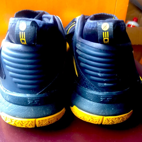 Li-Ning Way of Wade 7 All City Marquette PE Basketball Shoes - Black/Yellow - Picture 9 of 13